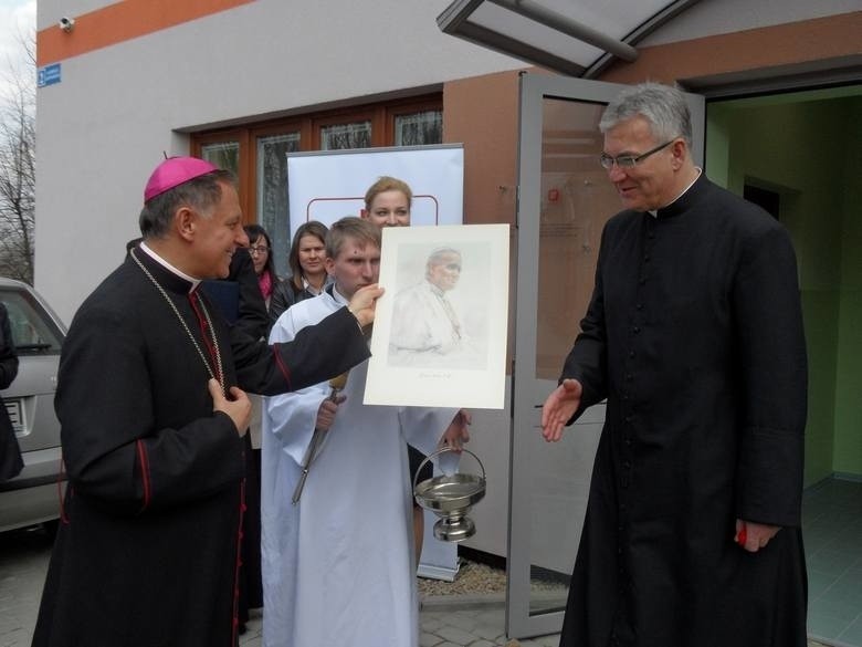 Dom poświęcili abp Mieczysław Mokrzycki i bp Grzegorz Kaszak