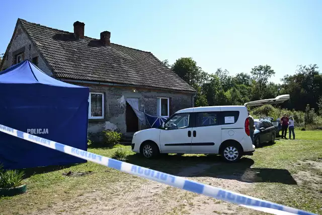 Dom w Czernikach w gminie Stara Kiszewa na Kaszubach, w piwnicy którego odkryto ciała trzech noworodków.