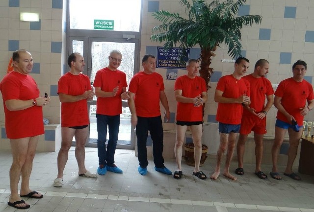 Zwycięska drużyna waterpolo reprezentująca gminę Włoszczowa.
