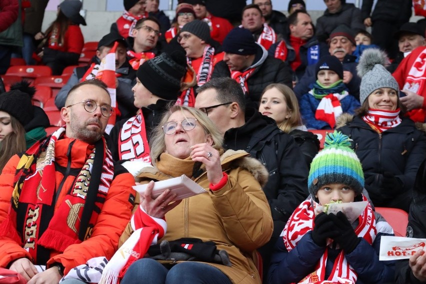 Widzew Warta KIBICE. Kibice Widzewa podczas sobotniego meczu ZDJĘCIA