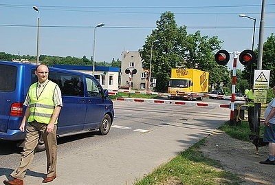 Mikołów: "Zatrzymaj się i żyj". Policja wspólnie z strażnikami i sokistami [ZDJĘCIA]