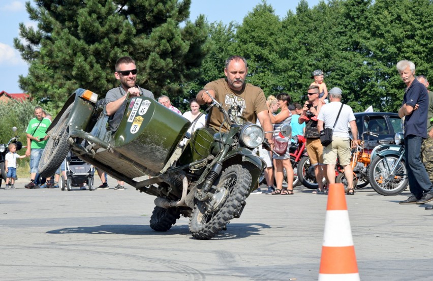 Grębów. Zjazd starych motocykli. "Najpiękniejsze w nich jest ryzyko" [ZDJĘCIA]