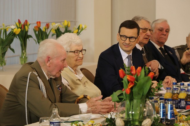 Spotkanie premiera Mateusza Morawieckiego z kombatantami we Wrocławiu 15.04.2022