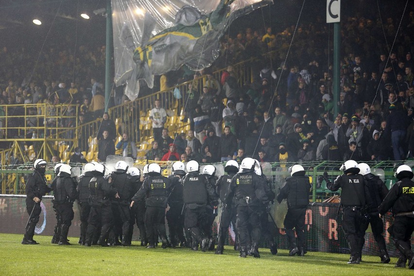 Zamieszki na meczu GKS Katowice - GKS Tychy