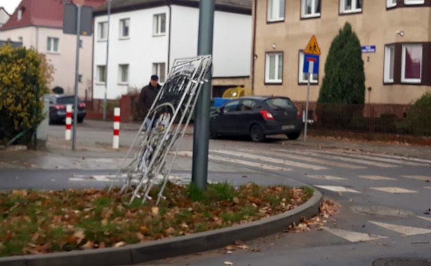 Świąteczne ozdoby są już na alei Żołnierza w Stargardzie