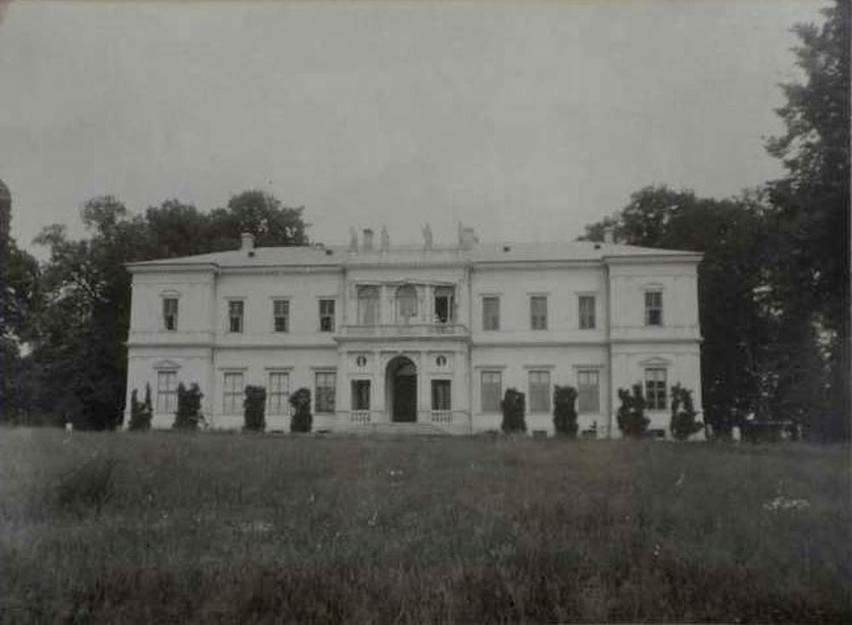 Lata 1890-1899 , Pałac w Chrobrzu.