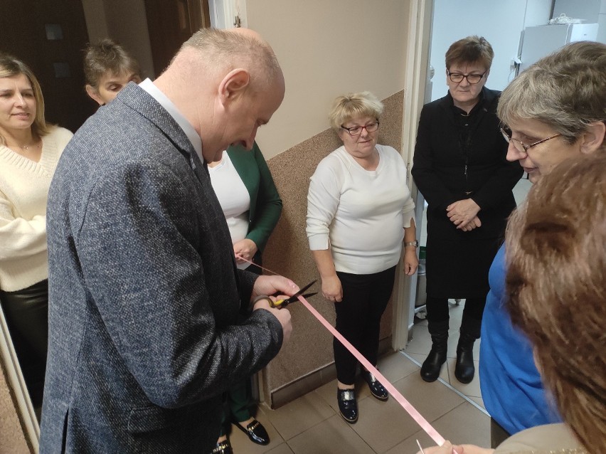 W Ruszkowicach w gminie Borkowice spotkali się seniorzy w odnowionej siedzibie