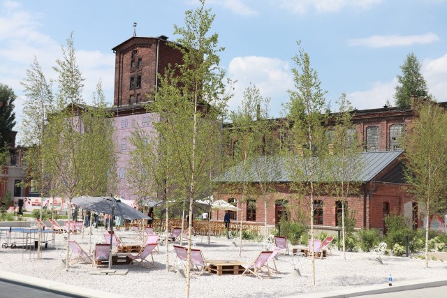 Ogrody Anny to otwarty w środę 7 lipca zielony, rekreacyjny plac z drzewami i krzewami w centrum kompleksu Fuzja na terenie dawnego imperium przemysłowego Karola Scheiblera w Łodzi.