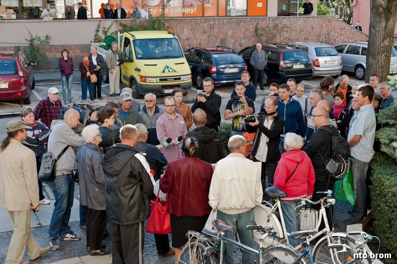Mieszkańcy Brzegu protestowali przeciwko podwyżce opłat za...