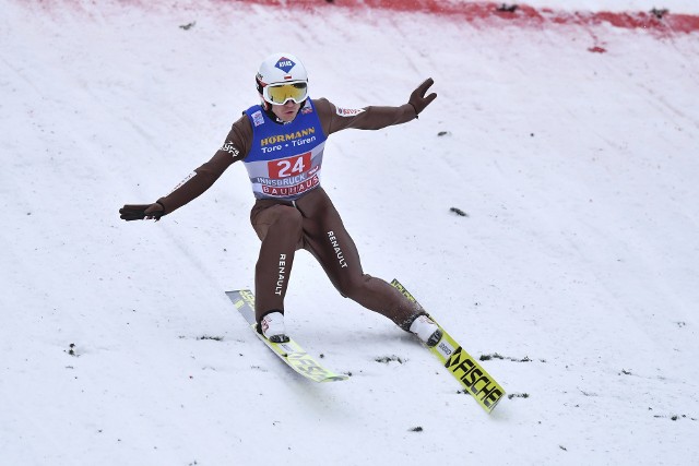 Kamil Stoch walczył na zeskoku. Ustał daleki skok (131 m) dzięki doświadczeniu