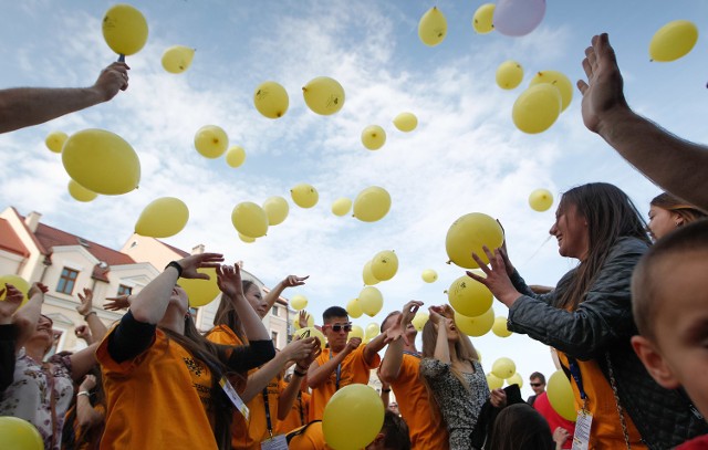 Balonowa bitwa Rzeszowskie Święto Transplantacji