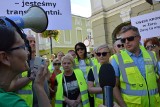 Żary. Dość trucia! Mamy prawo oddychać czystym powietrzem - skandowali protestujący mieszkańcy Żar.