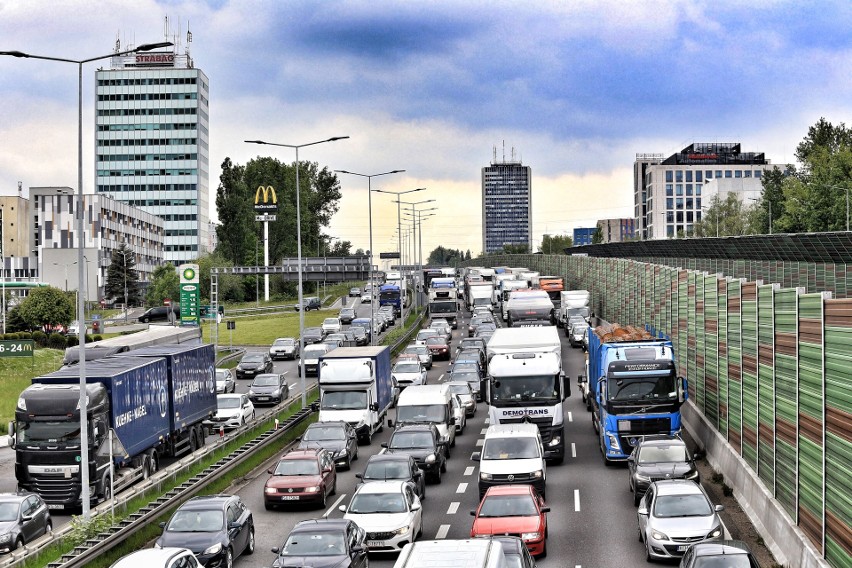 Korek na autostradzie A4 w Katowicach...