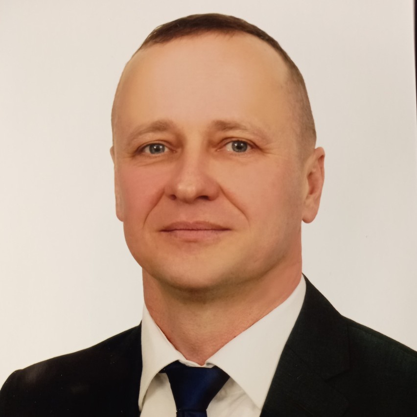 Paweł Domaradzki ma 42 lata, jest sołtysem Majdanu...