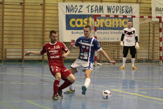 Piłkarze Berlandu i Gredaru nadal będą rywalizować ze sobą w 1 lidze. Dołączy do nich Odra Opole.