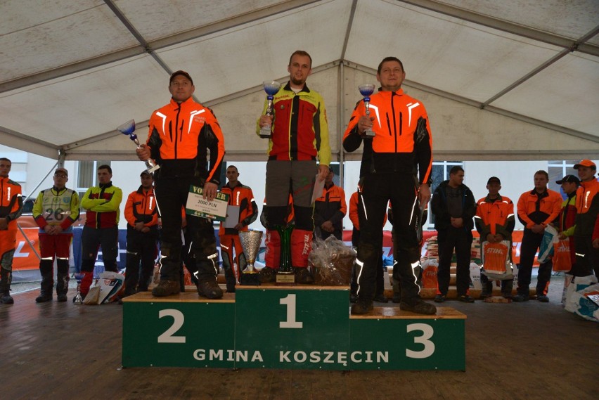 Mistrzostwa Polski Drwali 2017 w Koszęcinie, podium: 1 Kamil...