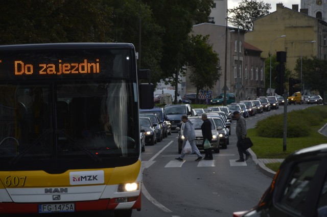 Autobusy elektryczne pojadą trasami linii 124, 125 oraz 126. Czyli m.in. tędy.