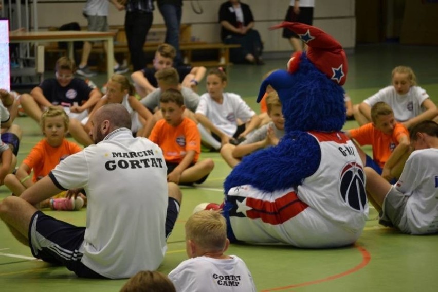 Marcin Gortat Camp 2015: Polski koszykarz z NBA prowadził treningi w Rumi [ZDJĘCIA]