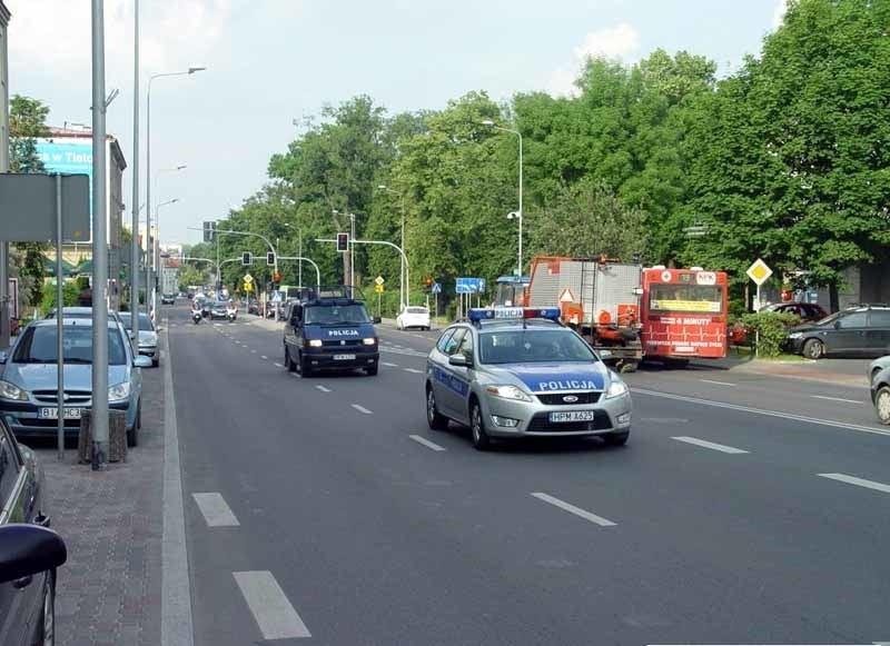 Przez Bialystok przejechala kolumna pojazdów uczestników...