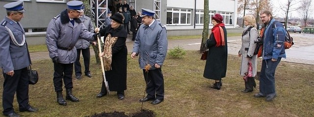 dla 23 zamordowanych policjantów