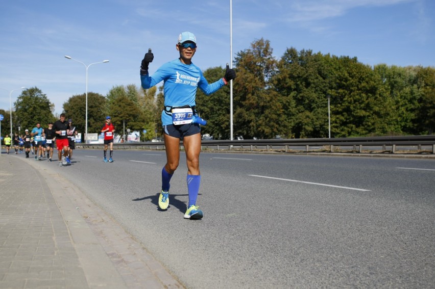 Uczestnicy Maratonu Warszawskiego 2018. Więcej zdjęć...