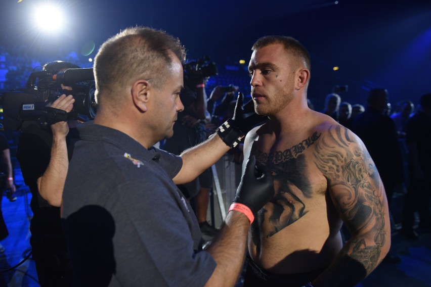 KSW 45. Michał Materla powalczy o pas wagi średniej, tytuł w ciężkiej nie dla Karola Bedorfa