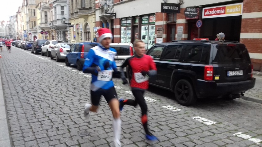 Festiwal Biegów Św. Mikołajów - bieg na 5 km (ZDJĘCIA)