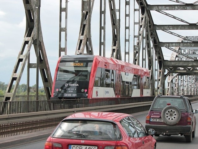 Most kolejowo-drogowy im. Bronisława Malinowskiego przez Wisłę w Grudziądzu ma 11-przęseł i niemal 1100 metrów długości. To najdłuższa tego typu konstrukcja w kraju.