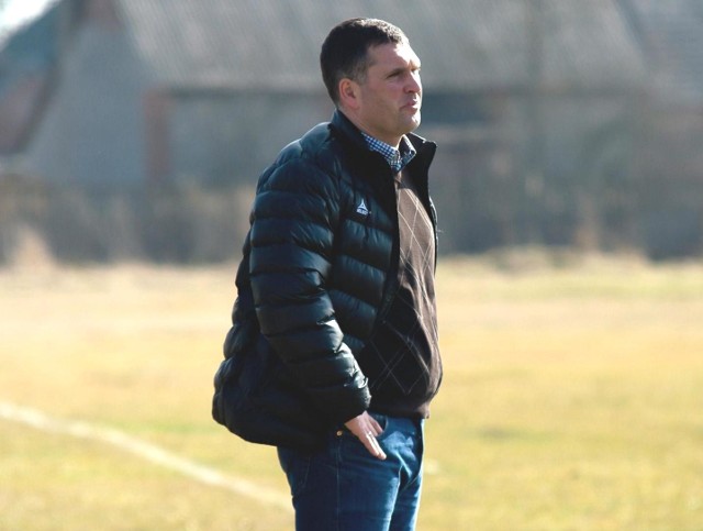 Michał Kozłowski nadal będzie trenerem czwartoligowego zespołu piłkarzy Mokrzyszowa Tarnobrzeg.