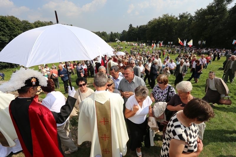 Poświęcenie odbudowanej wieży na Świętym Krzyżu