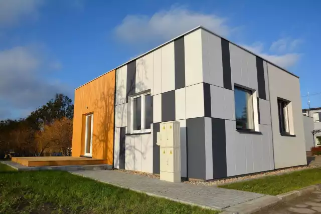 Modułowy dom zbudowano w ciągu 45 dni. Spełnia on wymogi energooszczędności, które będą obowiązywać od 2021 roku.