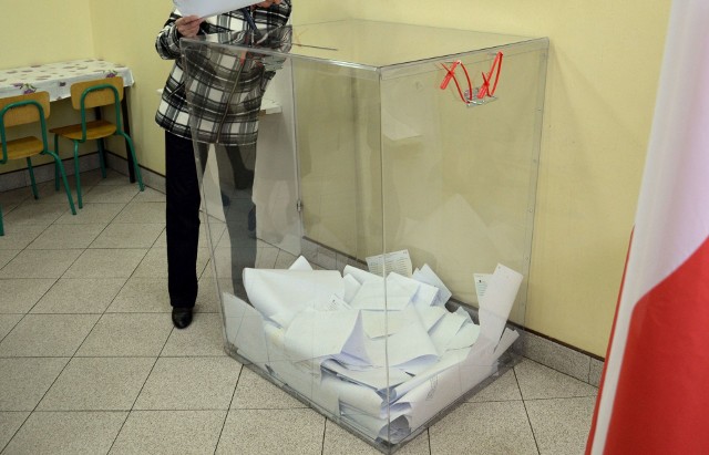 Wybory przebiegają bez incydentów - usłyszeliśmy od oficera dyżurnego komendy w Nisku