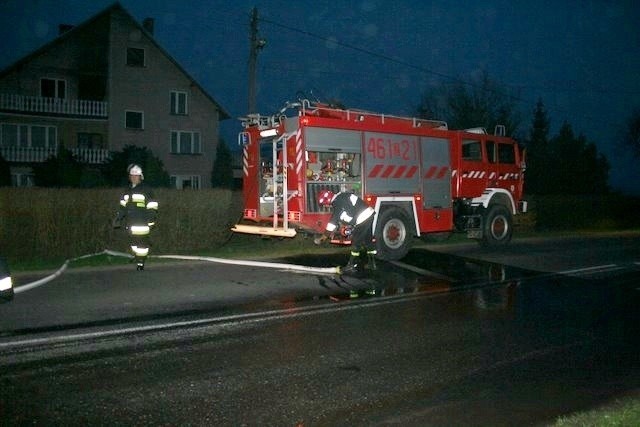 Pożar we Wrzosowie. Kobieta zapowiada, że spali swój dom