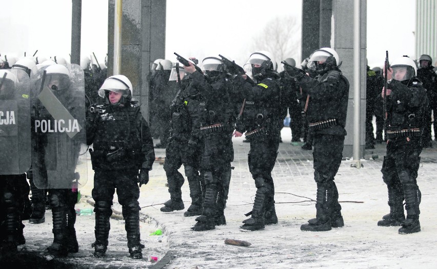 Do burd pod siedzibą Jastrzębskiej Spółki Węglowej doszło 3...