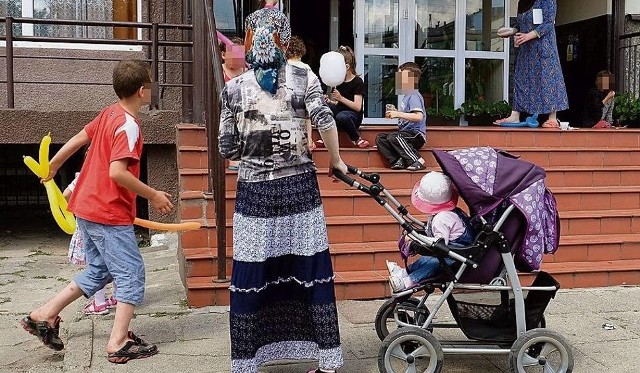 Wśród chorych przeważają dzieci w wieku od miesiąca do 16 lat. Na odrę jako pierwszy w czerwcu zachorował 42-letni mężczyzna, pochodzący z Czeczenii.