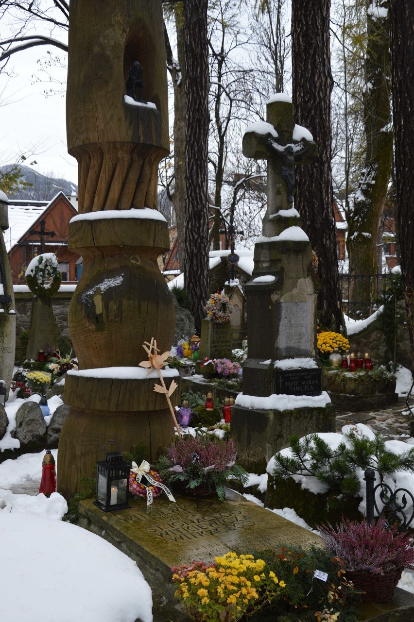 Pęksowy Brzyzek. Zakopiański cmentarz górali, artystów i ludzi gór [ZDJĘCIA]