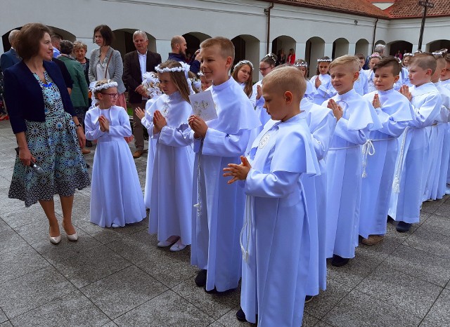 Ostrołęka. I Komunia Święta w klasztorze