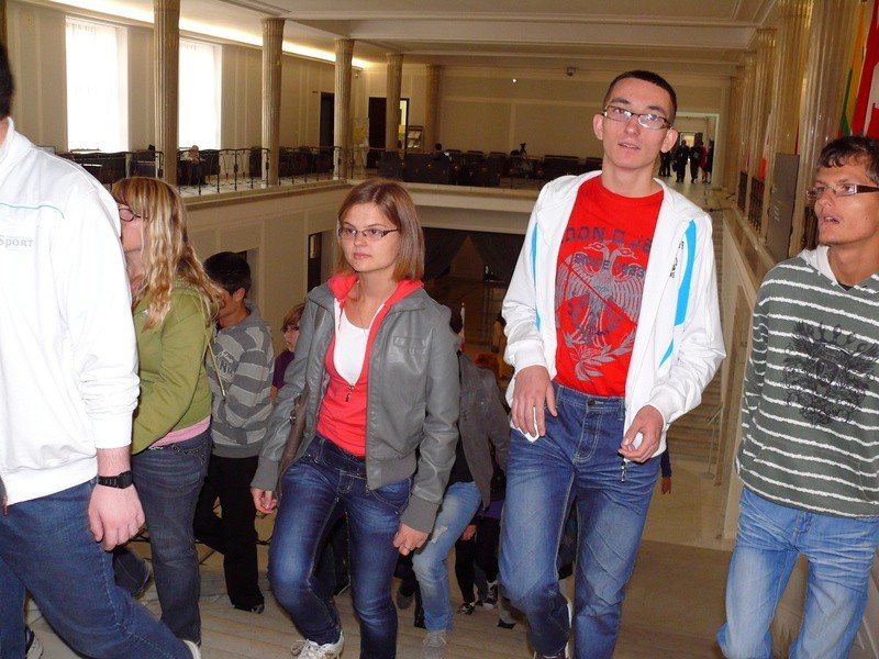 Uczniowie radomskich szkół zachęcają do głosowania w wyborach