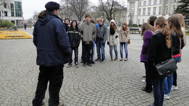 Uczniowie klasy II B z Publicznego Gimnazjum numer 8 zwiedzali Radom.