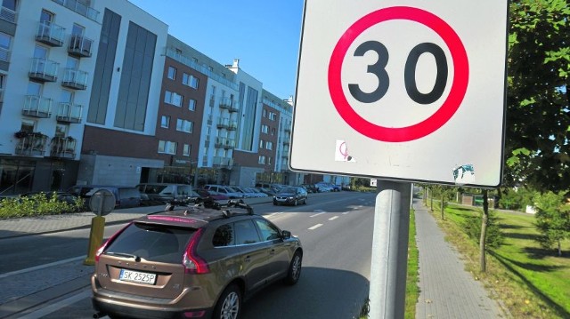 Strefa "Tempo 30" uspakaja ruch na ulicach.