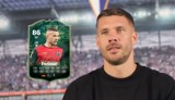 Lukas Podolski dostał kartę specjalną w grze piłkarskiej FC 24. Statystyka strzałów oceniona na 99, czyli maksymalną wartość