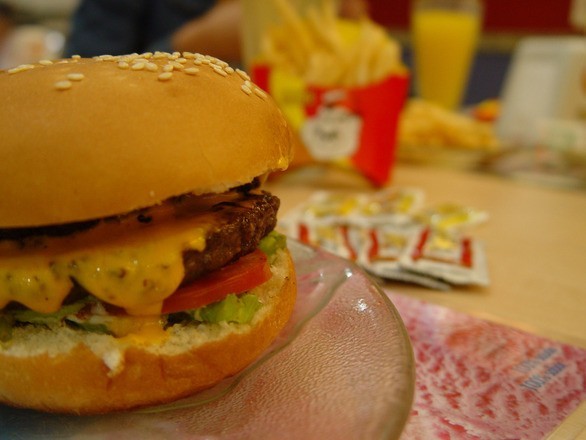 Pomorska Inspekcja Handlowa  sprawdziła, jak karmią nas w fast foodach. W 90 proc. skontrolowanych lokali  wykryto nieprawidłowości.