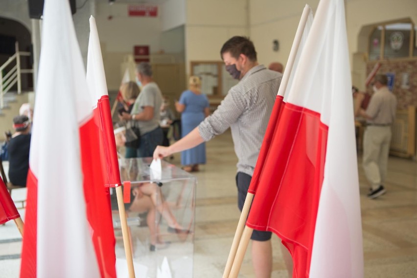 Wybory 2020. Na ile dane z Bazarków były wiarygodne?