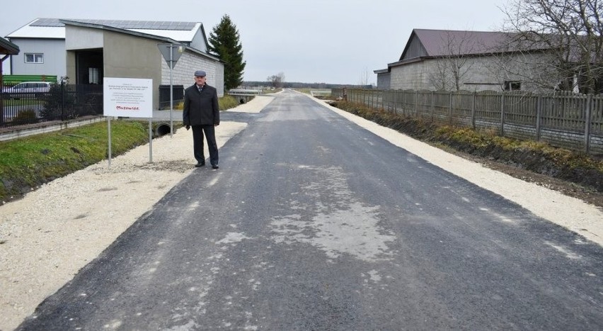 W gminie Rusinów zostały oddane do użytku dwie zmodernizowane drogi