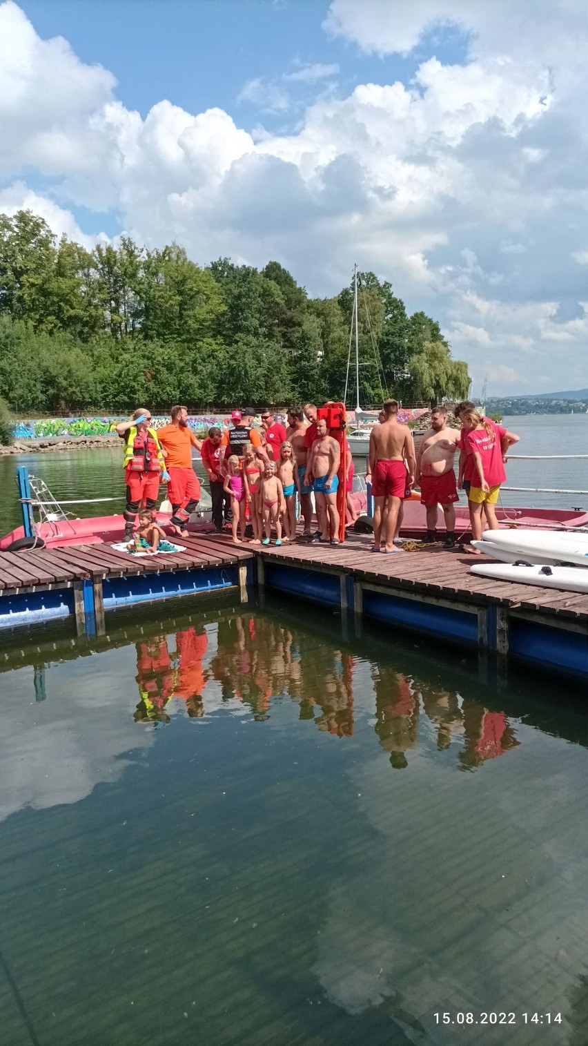 Jezioro żywieckie. Zaginięcie dziecka na Wilczym Jarze. Resuscytacja na plaży. Wybuch na przystani. Spokojnie, to tylko ćwiczenia