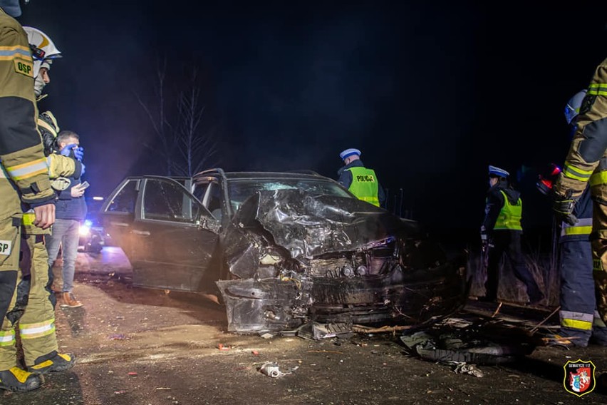 Kierowca mercedesa trafił do szpitala. Próbował uniknąć...