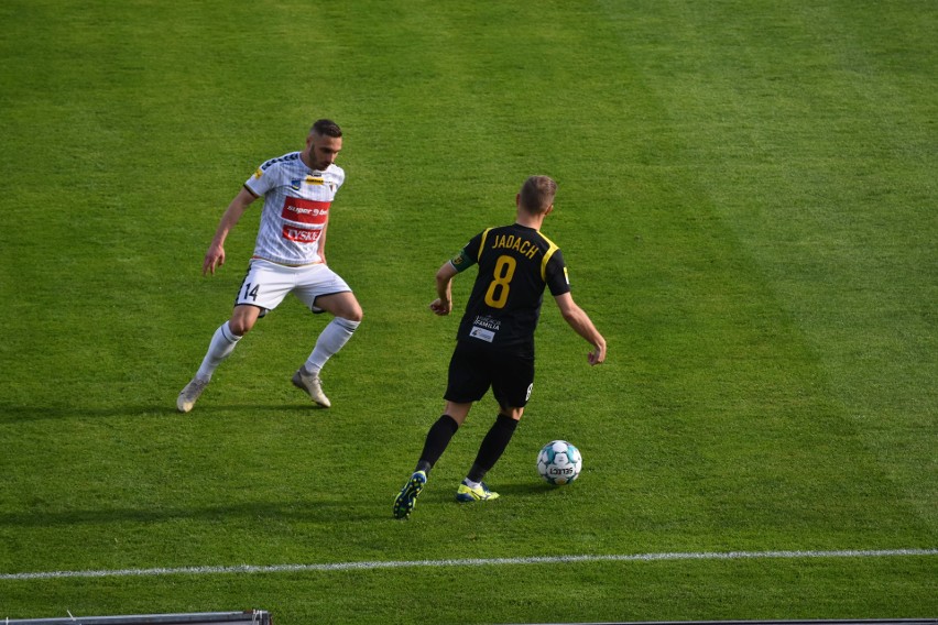 Górnicze derby w Jastrzębiu padły łupem GKS-u Tychy.