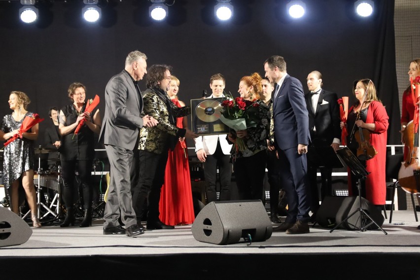 "Tango with Bond" w Białobrzegach - piękne widowisko z muzyką z filmów o agencie 007. Wystąpili artyści Opery Kameralnej w Warszawie