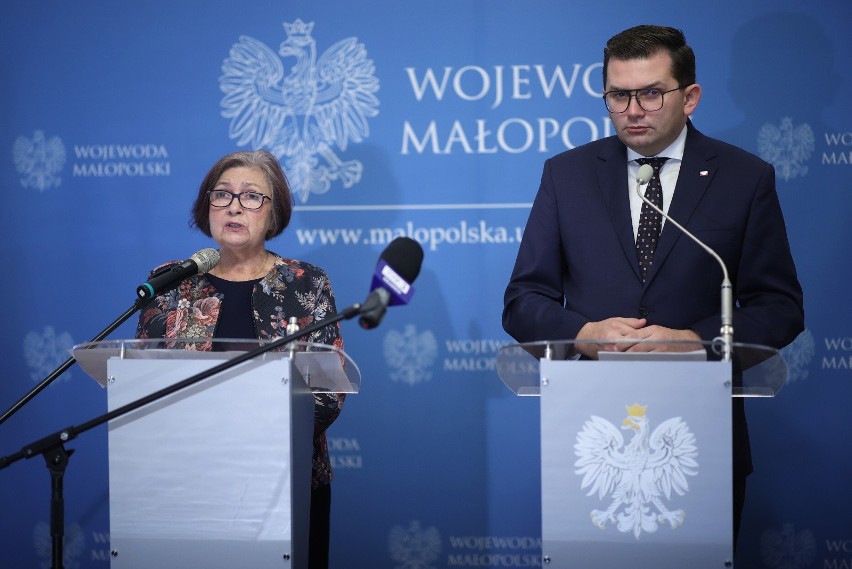 Wojewoda małopolski Łukasz Kmita oraz małopolski wojewódzki...