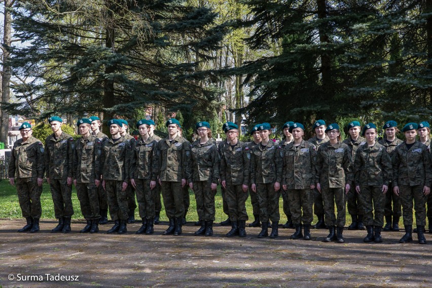 W czerwonych koszarach i przy kwaterze saperów na cmentarzu. Tak obchodził Dzień Sapera 2 Stargardzki Batalion Saperów [ZDJĘCIA]